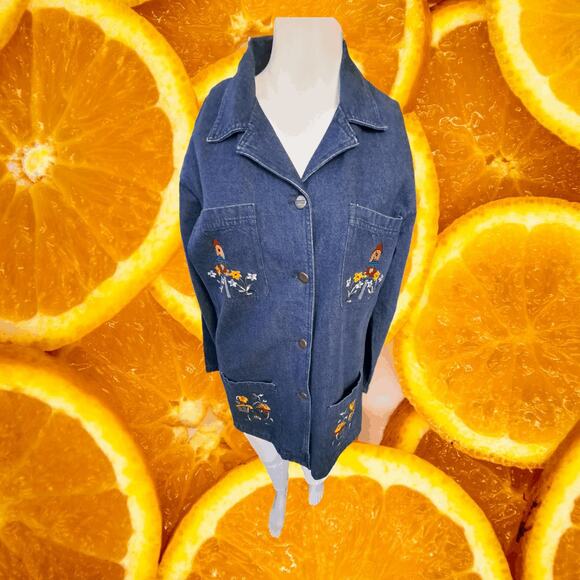 Denim and Co Floral Embroidered with Birdhouse Button Up Shirt Size S - Picture 6 of 6